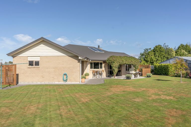 Photo of property in 49 Armstrong Avenue, Carterton, 5713