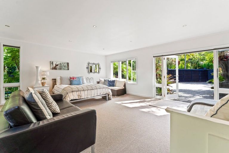 Photo of property in 465 Leigh Road, Whangateau, 0985