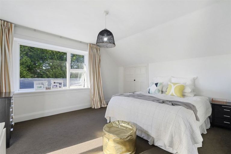 Photo of property in 15 Strowan Road, Strowan, Christchurch, 8052