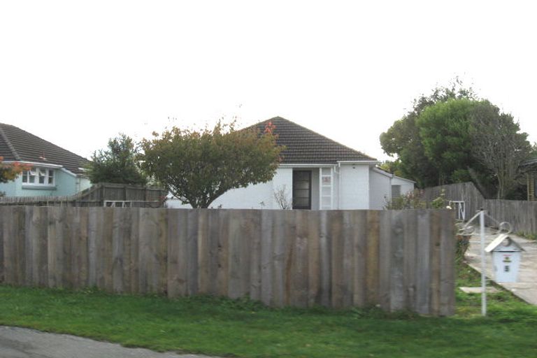 Photo of property in 5 Virgil Place, Northcote, Christchurch, 8052