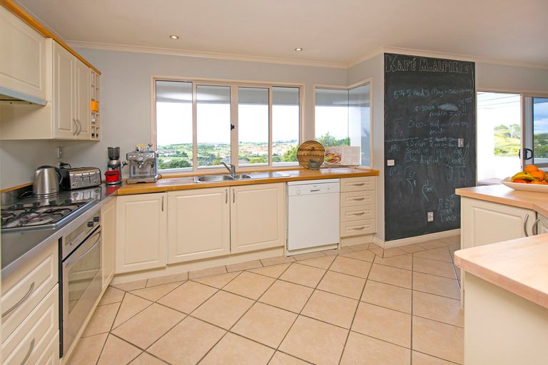 Photo of property in 1201 Whangaparaoa Road, Gulf Harbour, Whangaparaoa, 0930