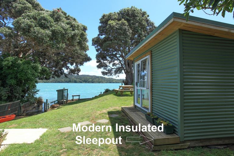 Photo of property in 68 Wallis Street, Raglan, 3225