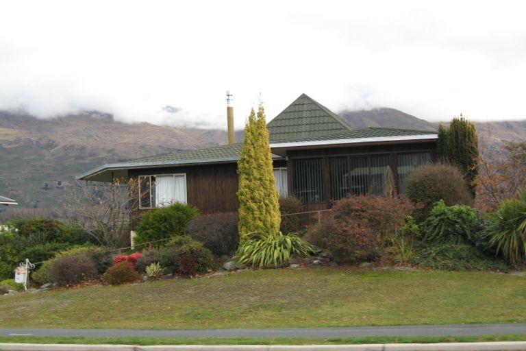 Photo of property in 20 Penrith Park Drive, Wanaka, 9305