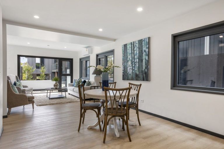 Photo of property in 48a Peter Terrace, Castor Bay, Auckland, 0620