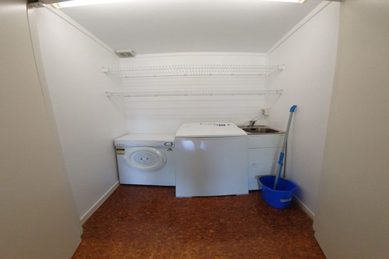 Photo of property in 22 Learmonth Avenue, Birkenhead, Auckland, 0626