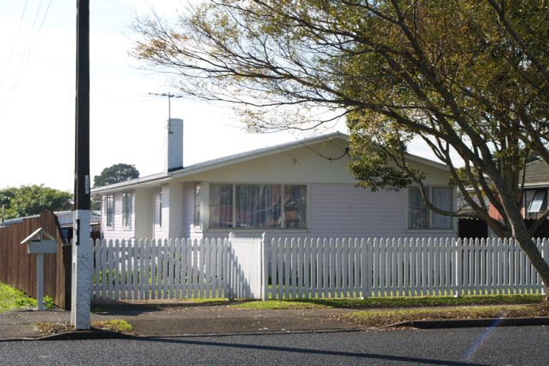 Photo of property in 170 Robertson Road, Mangere East, Auckland, 2024