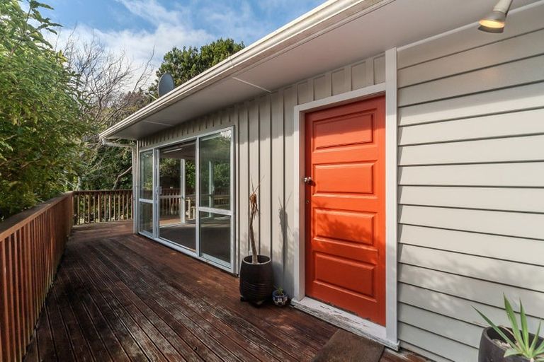 Photo of property in 35a Kinghorne Street, Strathmore Park, Wellington, 6022