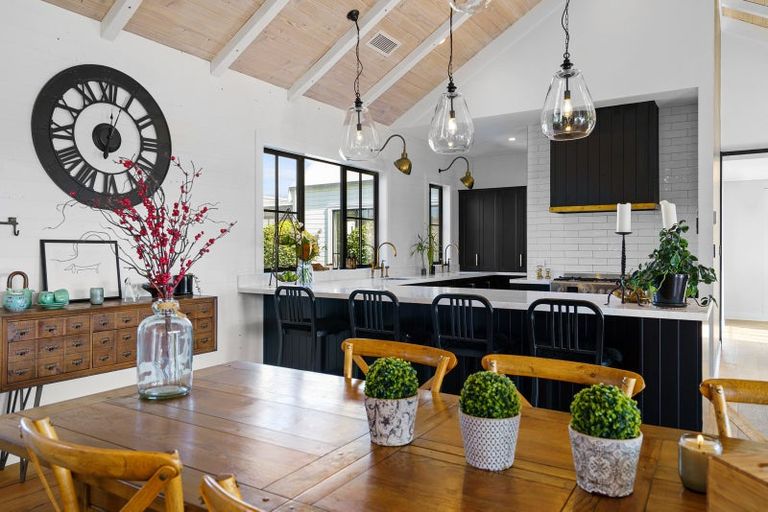 Photo of property in 3/45 Saint Kilda Road, Cambridge, 3434