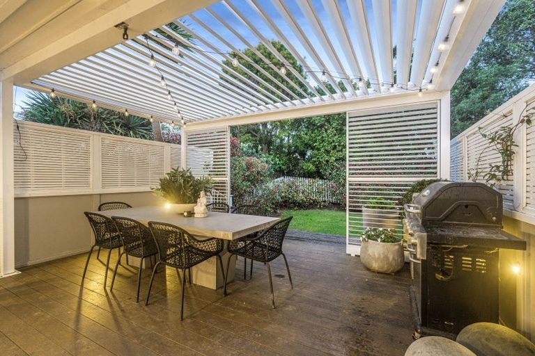 Photo of property in 37 Mozeley Avenue, Devonport, Auckland, 0624