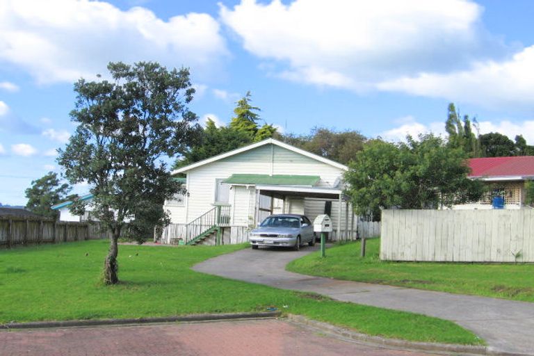 Photo of property in 1/11 Oreti Place, Clover Park, Auckland, 2019