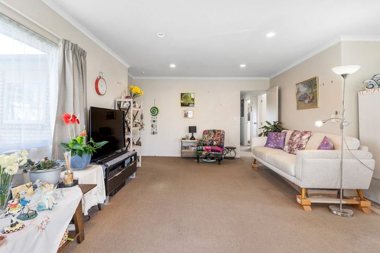 Photo of property in 4/8 Village Place, Tuakau, 2121