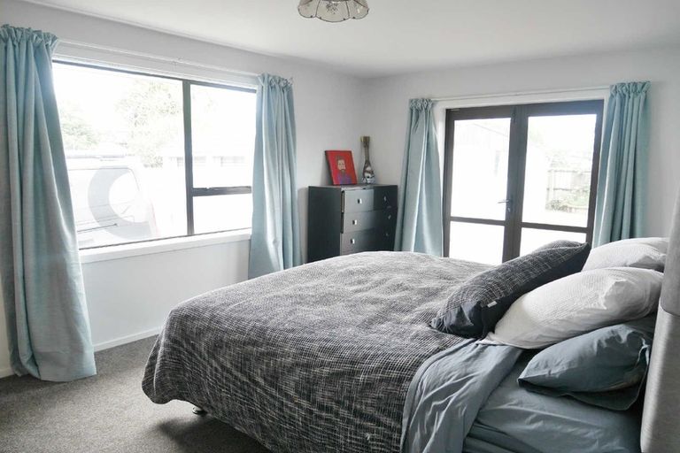 Photo of property in 218 Beach Road, North New Brighton, Christchurch, 8083