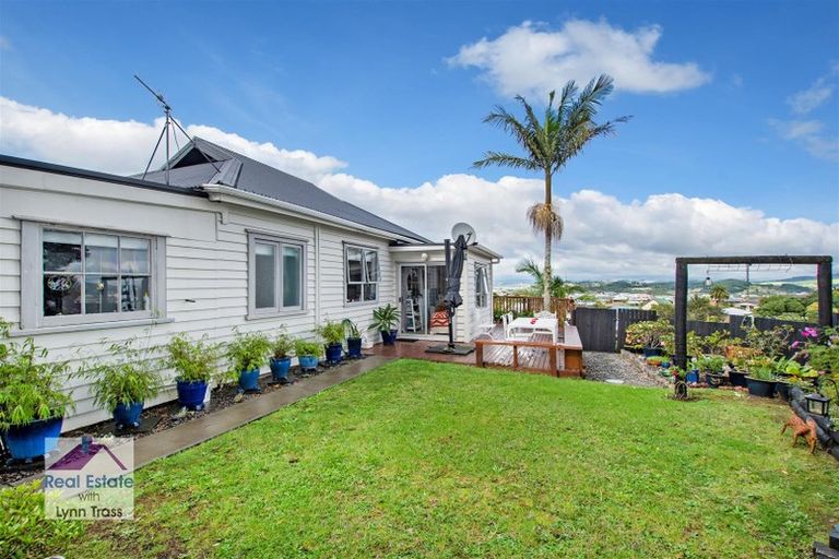 Photo of property in 48 Memorial Drive, Parahaki, Whangarei, 0112