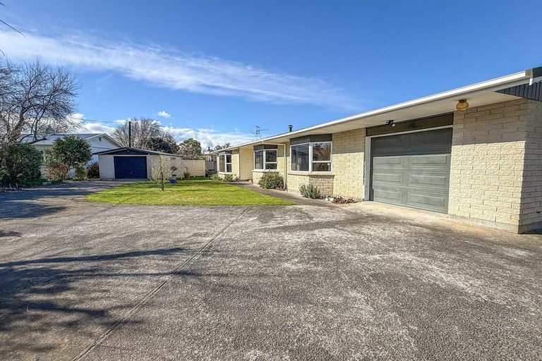 Photo of property in 65 Park Road, Carterton, 5713