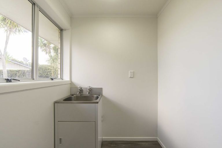 Photo of property in 142 Clarkin Road, Fairfield, Hamilton, 3214