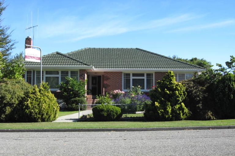 Photo of property in 10 Taylor Street, Geraldine, 7930