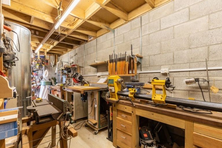 Photo of property in 46 Coster Street, Enner Glynn, Nelson, 7011