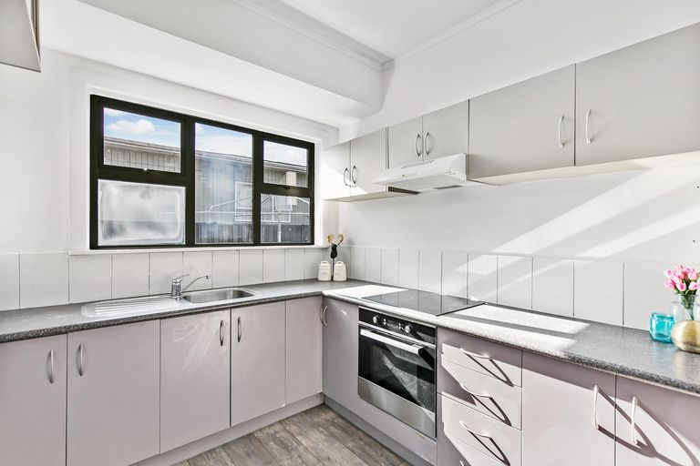 Photo of property in 1 Henwood Road, Mangere East, Auckland, 2024