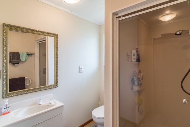 Photo of property in 29 Frimley Terrace, Waikanae Beach, Waikanae, 5036
