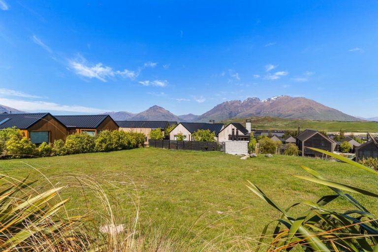 Photo of property in 5 Falconer Rise, Jacks Point, Queenstown, 9371