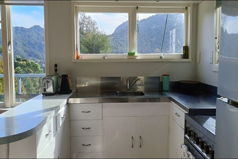 Photo of property in 26 Ocean View Road, Huia, Auckland, 0604
