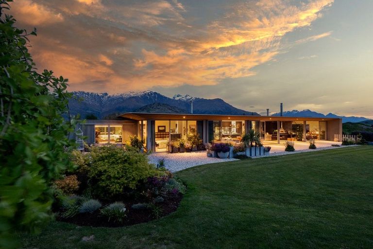 Photo of property in 6 Caldwell Lane, Lake Hayes, Queenstown, 9371