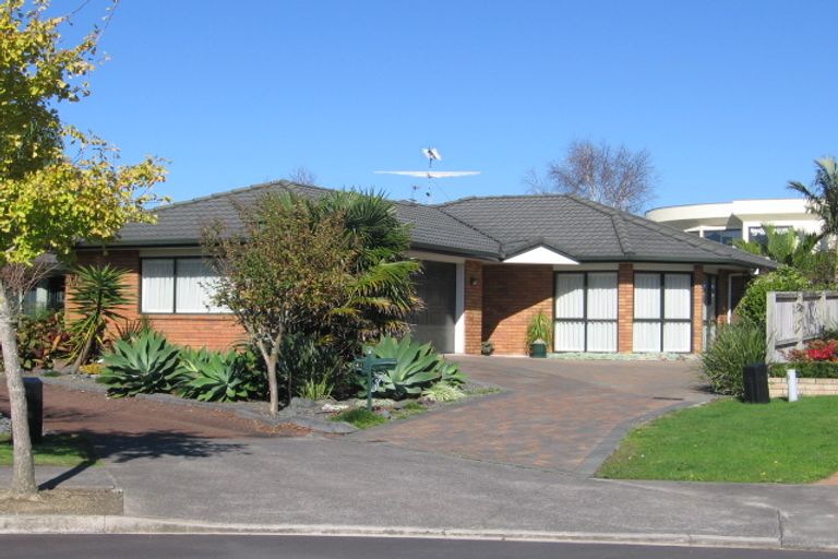 Photo of property in 41 Starlight Cove, Hobsonville, Auckland, 0618