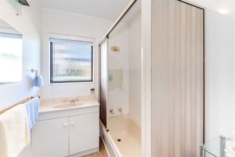 Photo of property in 62 Ruapehu Street, Paraparaumu, 5032