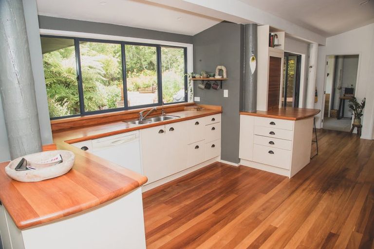 Photo of property in 123 Mapara Road, Acacia Bay, Taupo, 3385