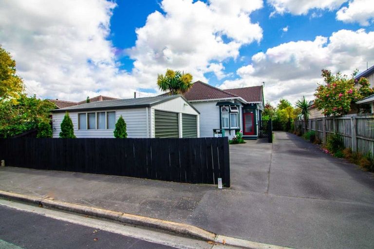 Photo of property in 37 Hendon Street, Edgeware, Christchurch, 8013