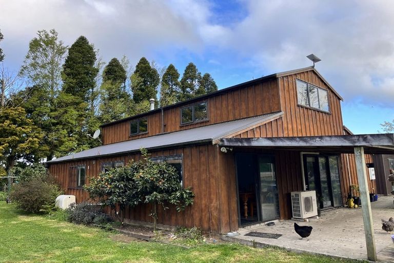 Photo of property in 334 Waitara Road, Huirangi, Waitara, 4382