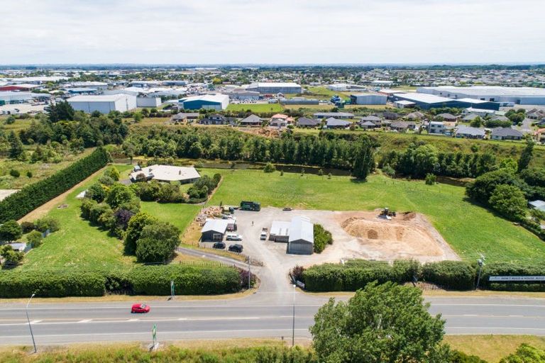 Photo of property in 291 Napier Road, Kelvin Grove, Palmerston North, 4470
