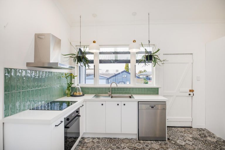 Photo of property in 97 Victoria Avenue, Palmerston North, 4410