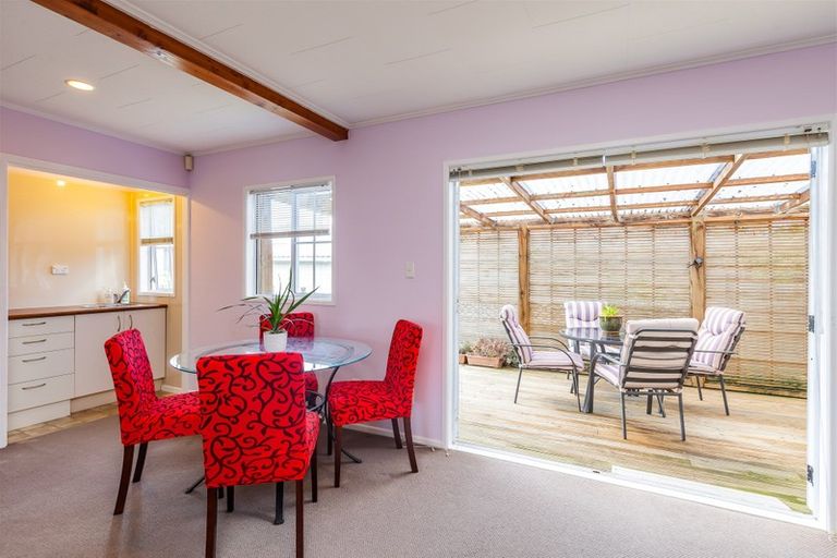 Photo of property in 56 Tiraumea Drive, Pakuranga, Auckland, 2010