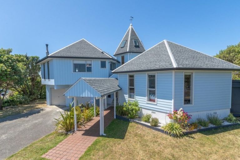 Photo of property in 1 Truro Road, Camborne, Porirua, 5026