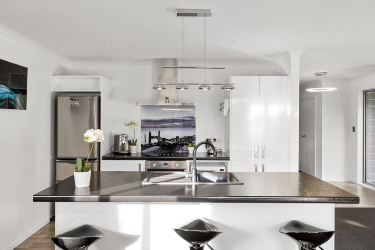 Photo of property in 10 Hayden Way, Welcome Bay, Tauranga, 3112