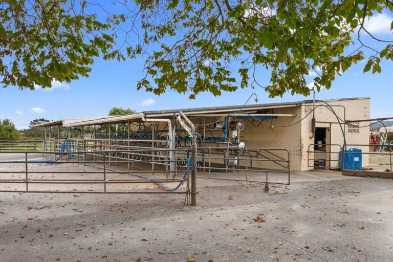 Photo of property in 1337 East Coast Road, Whakatiwai, Pokeno, 2473