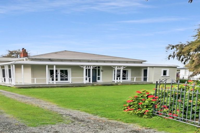 Photo of property in 37 Grey Street, Marton, 4710