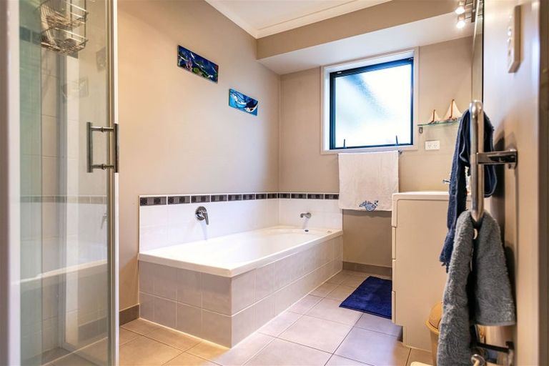 Photo of property in 3 Acacia Court, Whitianga, 3510