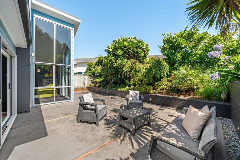 Photo of property in 8a Whitehouse Road, Titahi Bay, Porirua, 5022