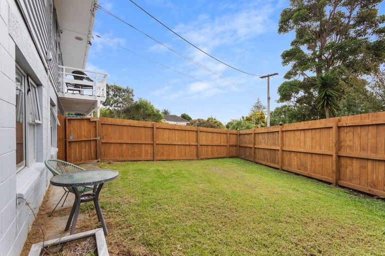 Photo of property in 82c Woodglen Road, Glen Eden, Auckland, 0602