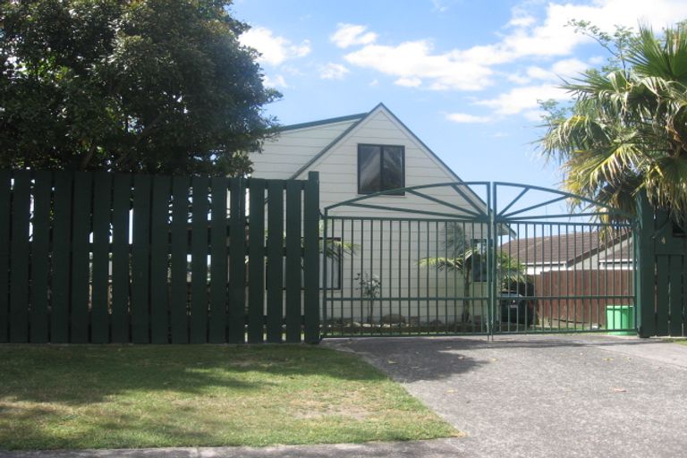 Photo of property in 4 Bishoprick Crescent, Te Puke, 3119