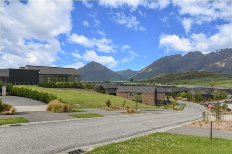 Photo of property in 23 Falconer Rise, Jacks Point, Queenstown, 9371