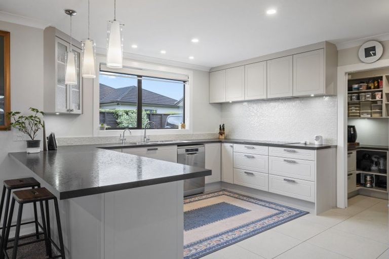 Photo of property in 22 William Andrew Road, Pukekohe, 2120