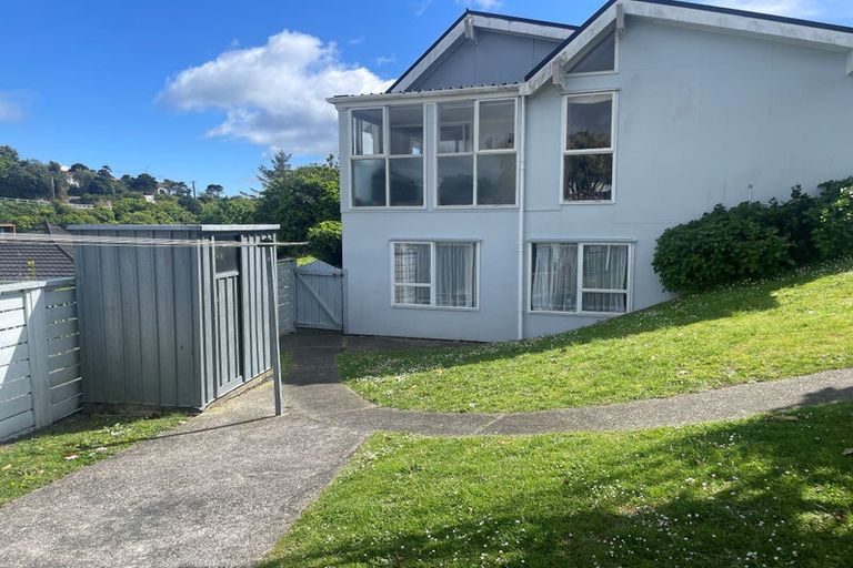 Photo of property in 15 Burdendale Grove, Churton Park, Wellington, 6037