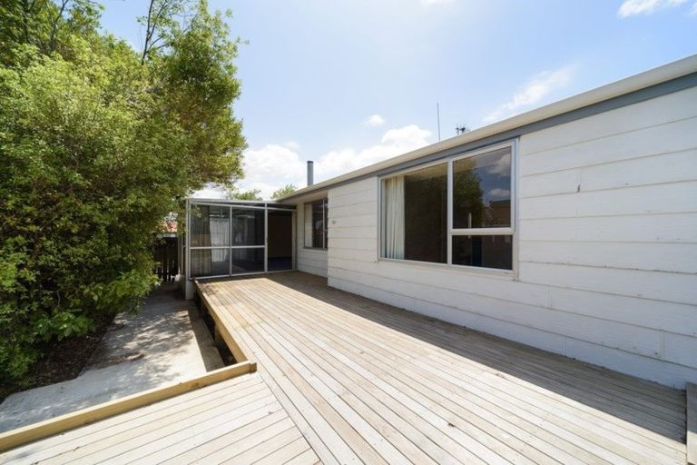 Photo of property in 50 Acacia Street, Kelvin Grove, Palmerston North, 4414