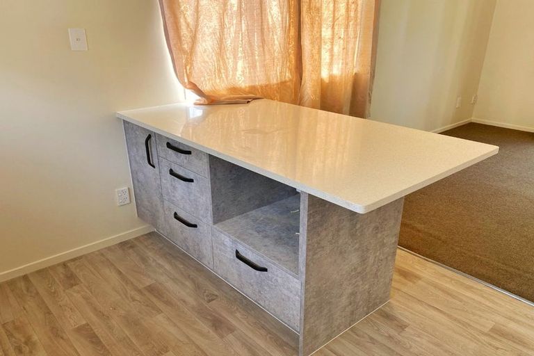 Photo of property in 27 Glendene Avenue, Glendene, Auckland, 0602