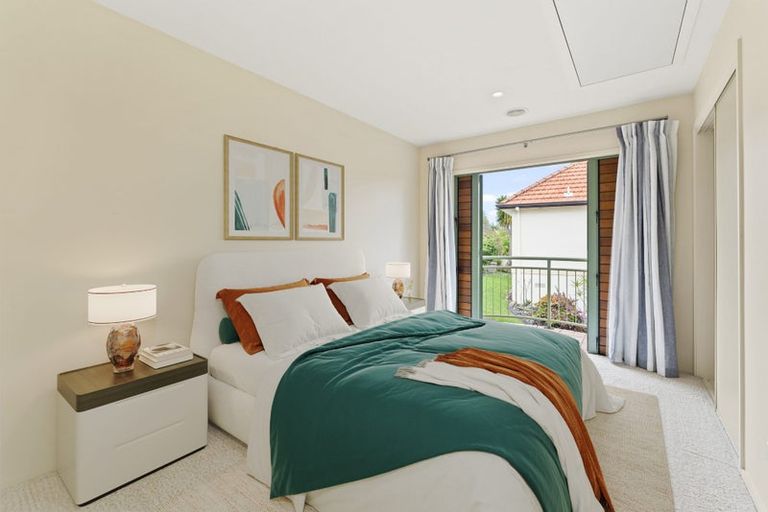 Photo of property in 24 Parkwood Crescent, Gulf Harbour, Whangaparaoa, 0930