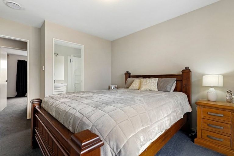 Photo of property in 7 Waimarie Street, Pegasus, 7612