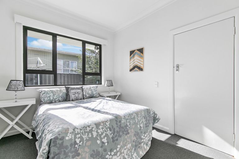 Photo of property in 1 Henwood Road, Mangere East, Auckland, 2024